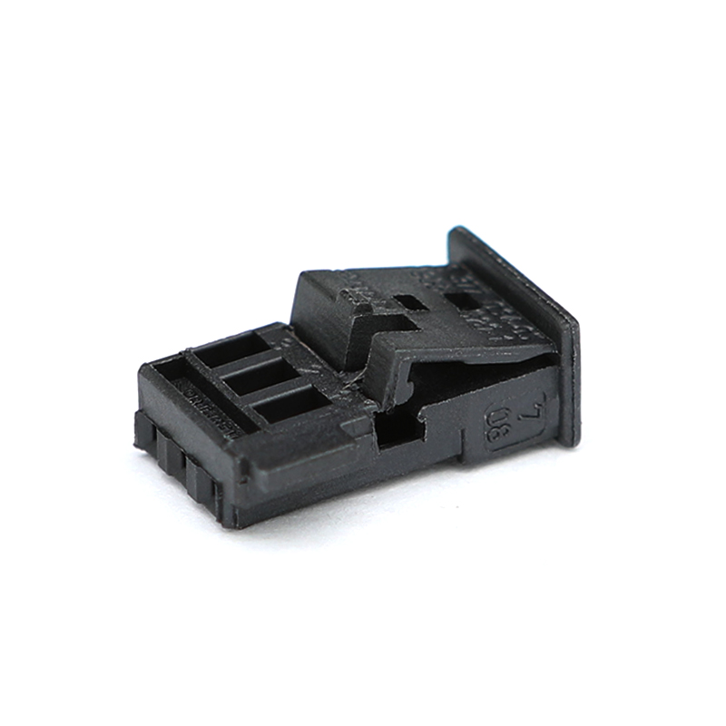 1-1718346-1 8-way Plug Assembly