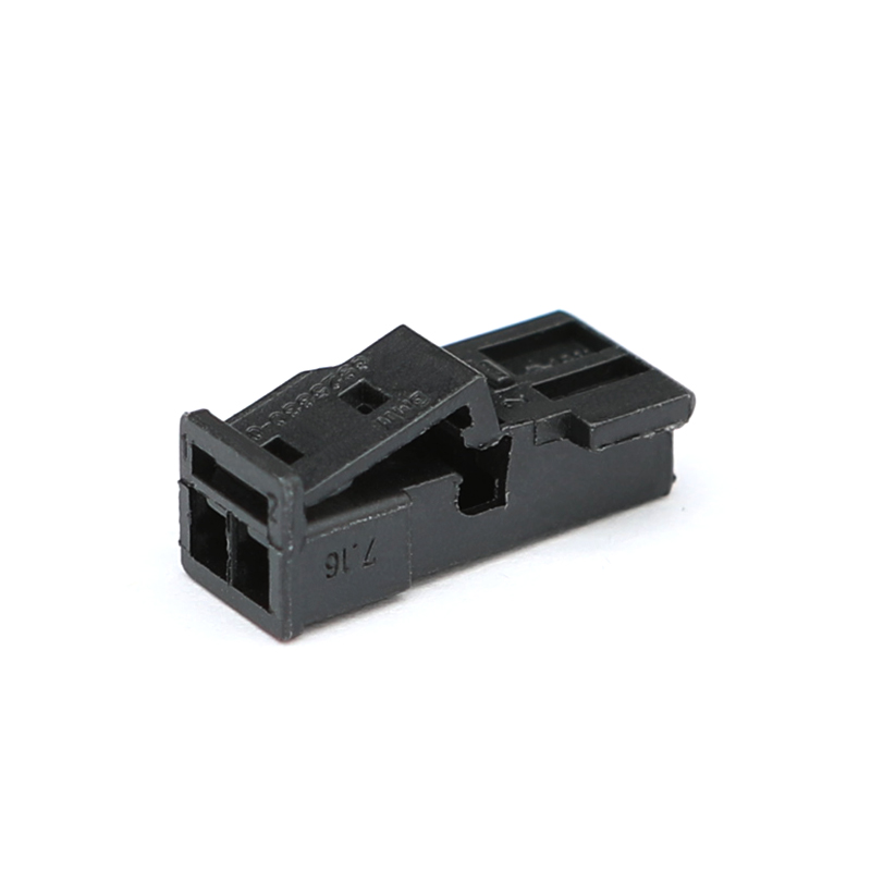1-1718333-1 8-way Plug Assembly