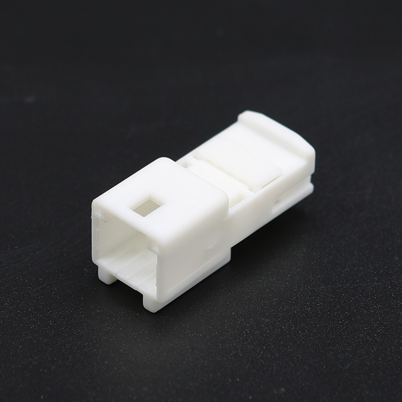 1565804-1 8-way Receptacle(Male) Assembly