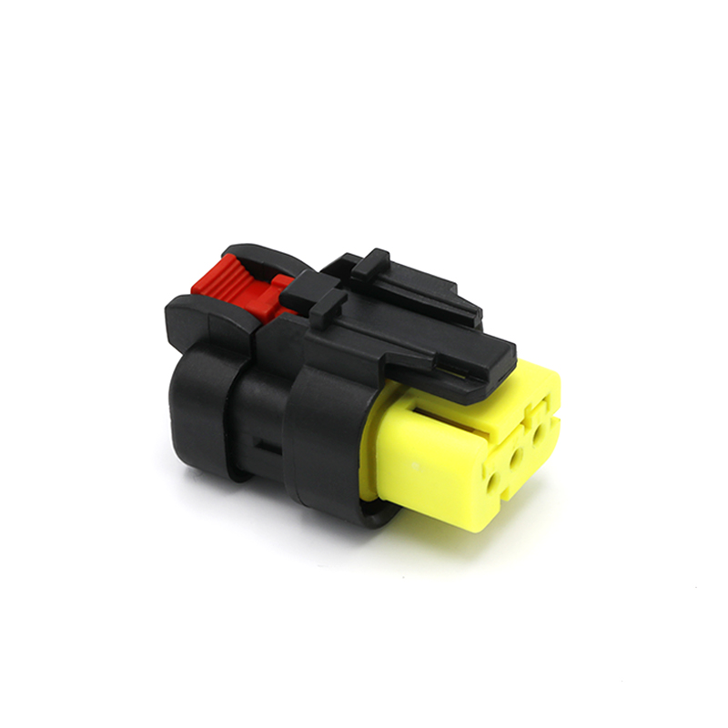 776429-3 3-Way Plug (Male) Automotive Connector