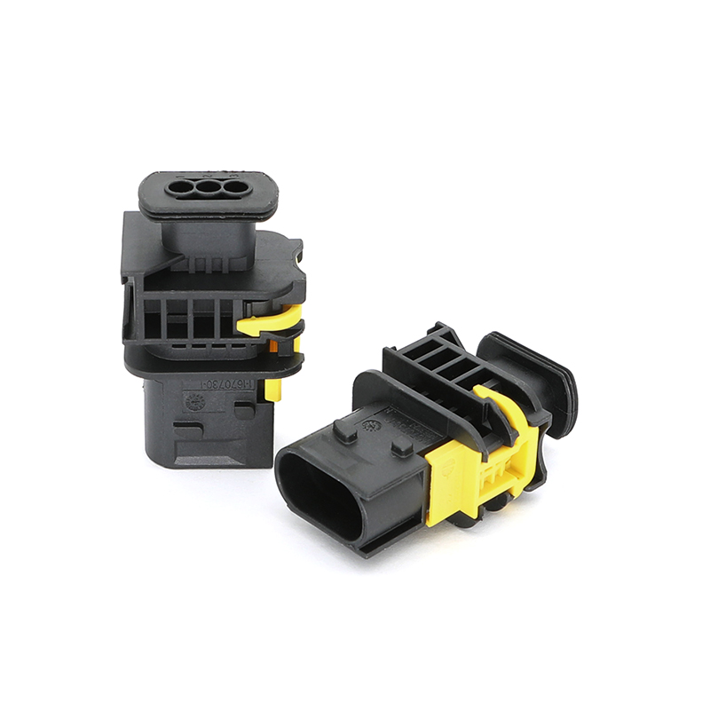 1-1670730-1 3-Way Plug (Male) Automotive Connector