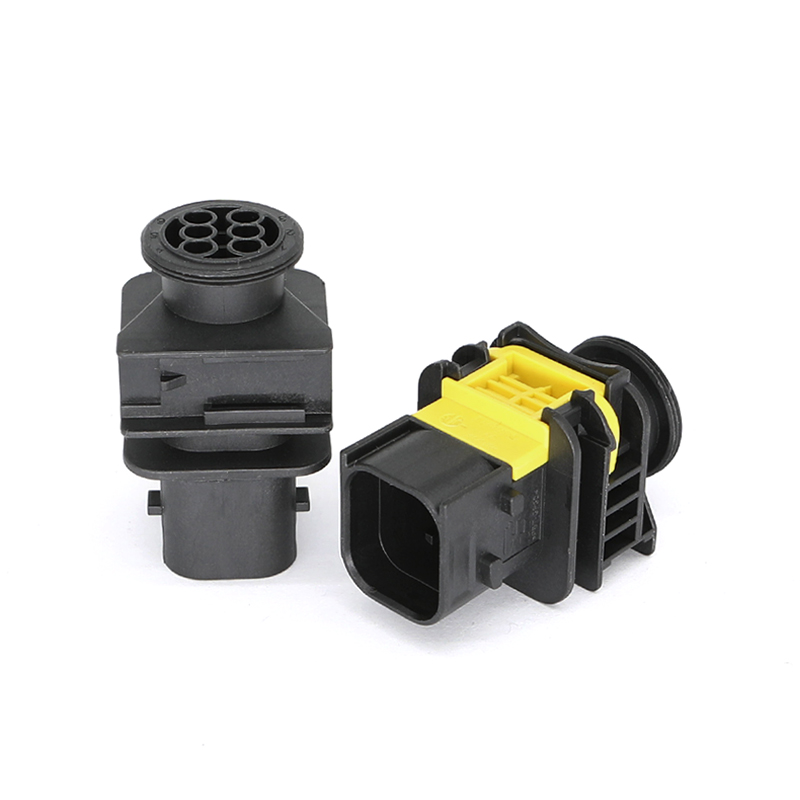 1-1703773-1 6-Way Plug (Male) Automotive Connector