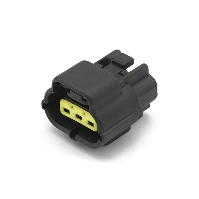 174357-2 3-Way Plug (Male) Automotive Connector